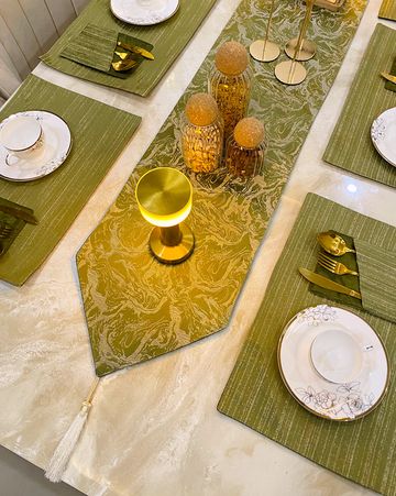 Green Mats Dining Table Set